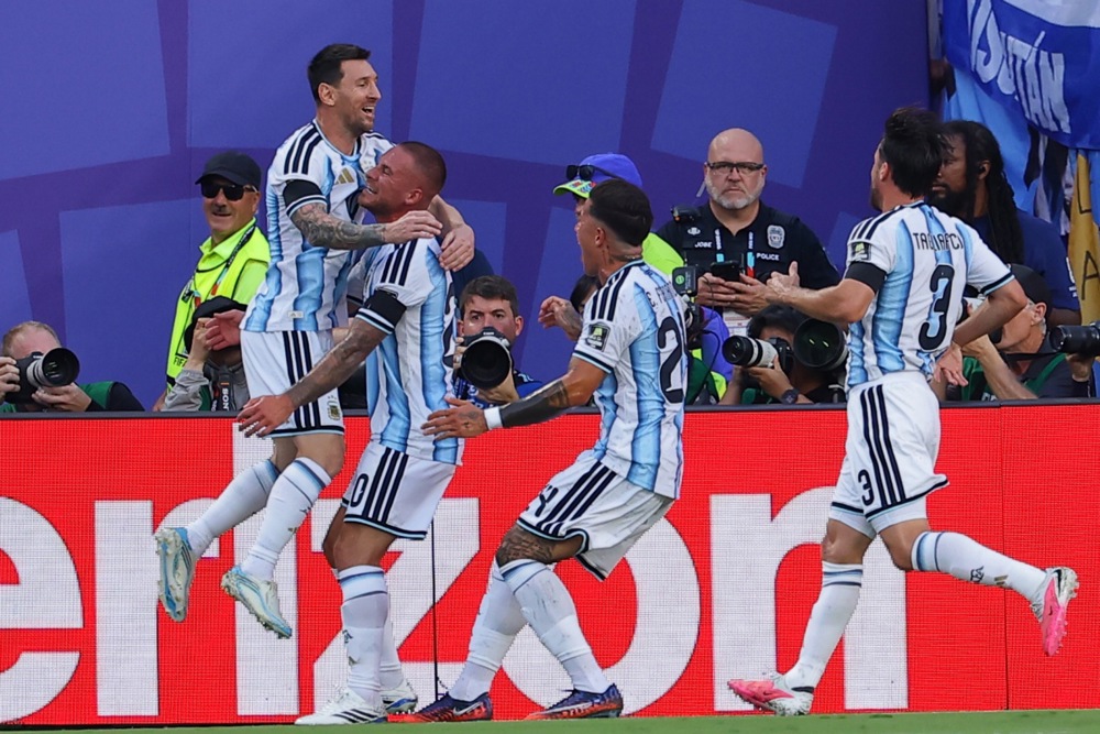 (VIDEO) Argentinci sa "konopaca" i kroz novu dramu do spektakla sa Englezima